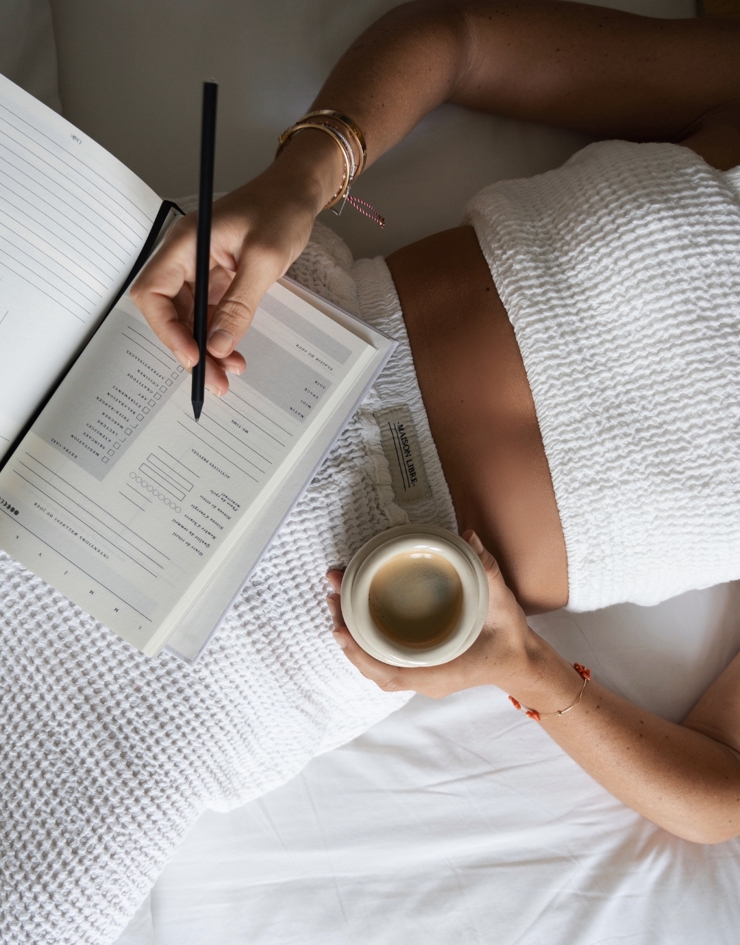 Carnet de journaling wellness, suivi de son bien-être et routines par Laure Dary