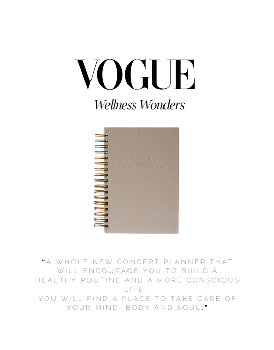 LE planner -version embossed- unile.selfcare planner dans le magazine Vogue avec lettrage noir et citation.