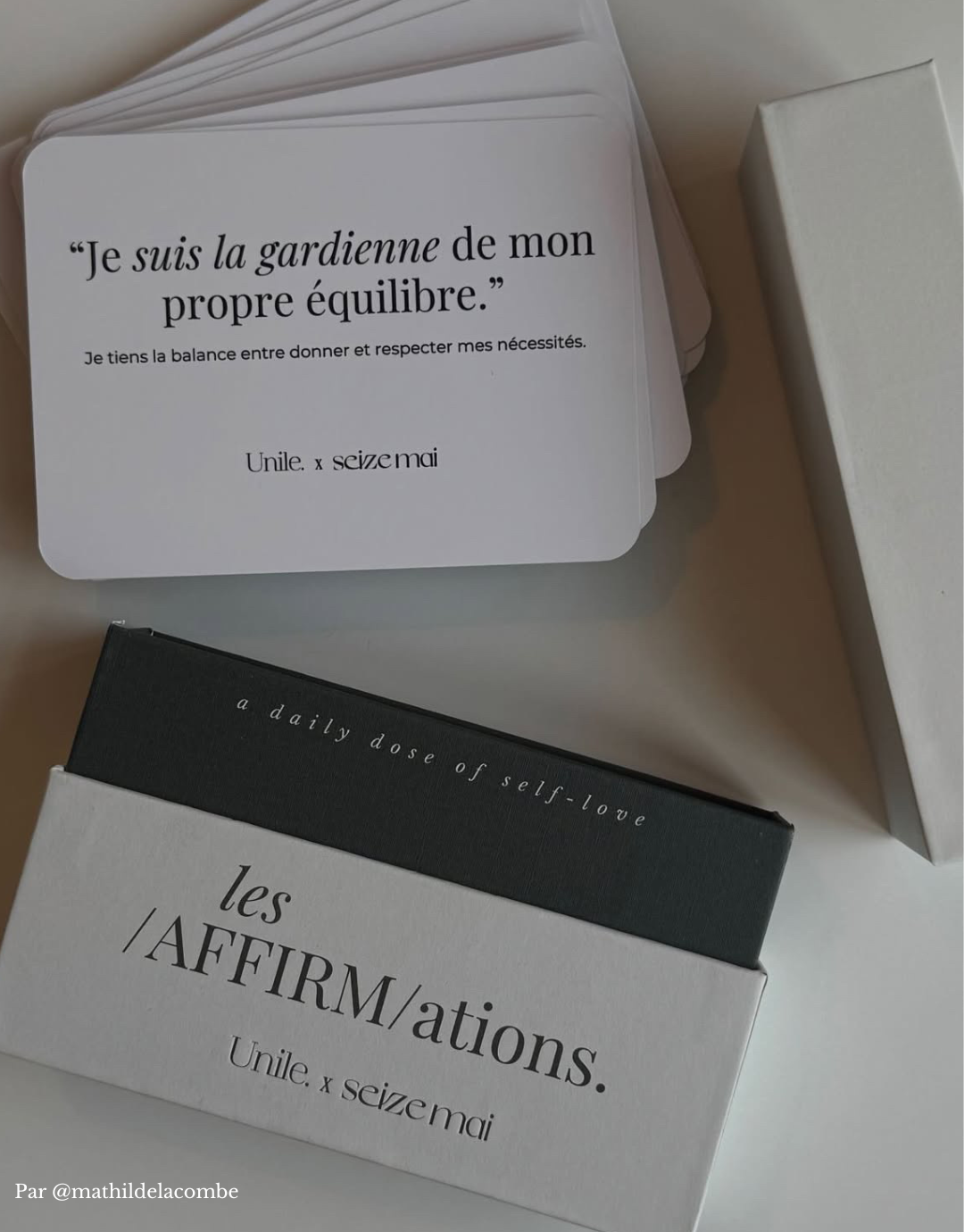 Les cartes d'affirmations unile vues chez Mathilde Lacombe.