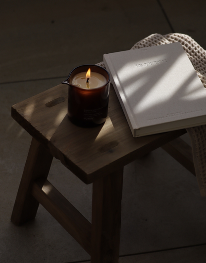 Coffret cadeau journal d'écriture Unile et bougie de soin corporel Sense.