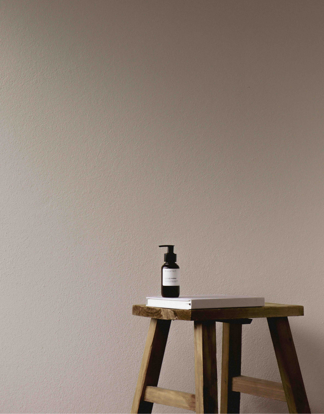 Wellness book Unile et Lait Magique Mapiel dans un duo iconique pour prendre soin de soi de l'intérieur comme de l'extérieur